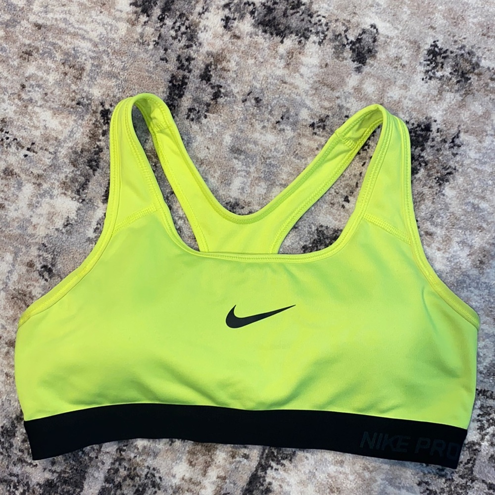 Size M Neon Yellow Nike Pro Sports Bra